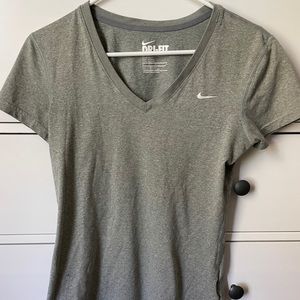 Nike drifit tshirt ✔️